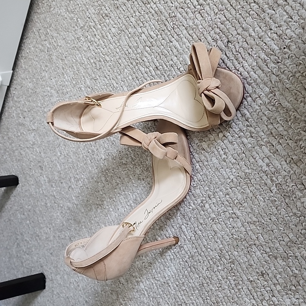 Vero Cuoio Tan Brown Bow Heels, 9 40